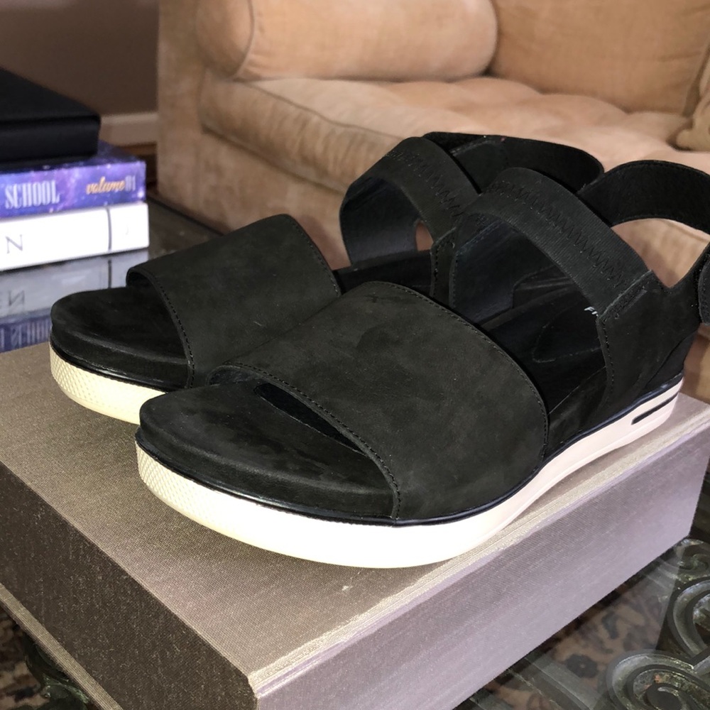 Eileen Fisher Black platform Sandals